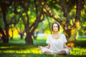 俄罗斯世界杯-纳达尔与阿扎伦卡双星闪耀，利物浦激战80分钟惊险取胜